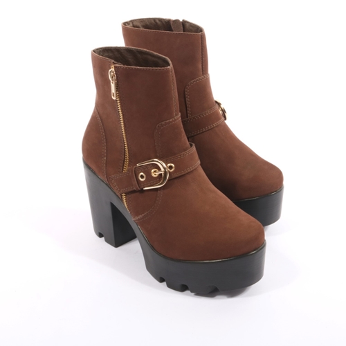 bota tratorada divalesi